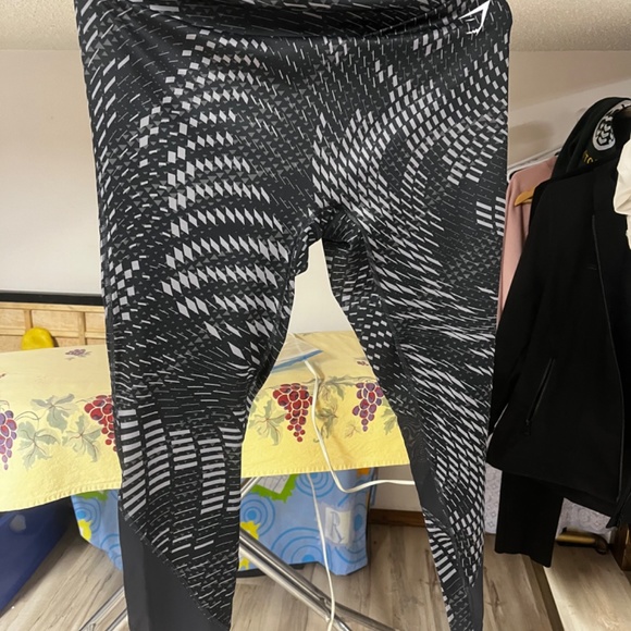 GYM SHARK Sport Running Leggings - Black Print - Picture 4 of 4